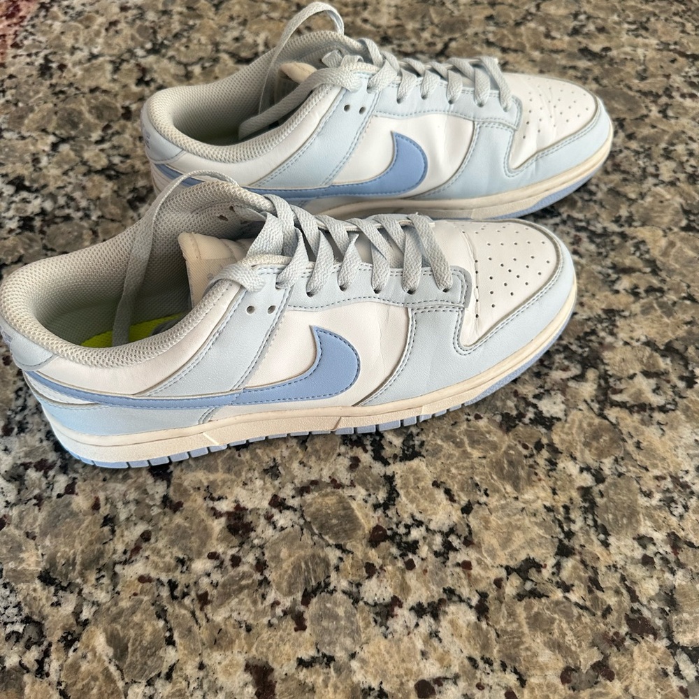 Women nike dunk size 9